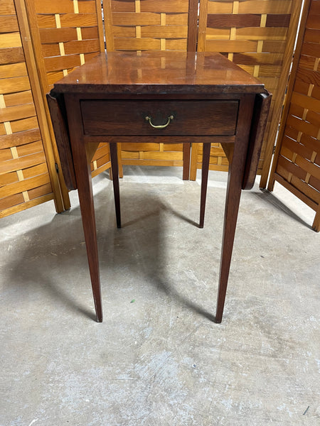 Drop Leaf End Table with Drawer