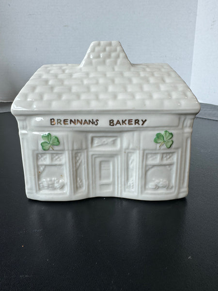 (B) Belleek Ireland Porcelain Shamrock Brennan’s Bakery Tea Light Candleholder