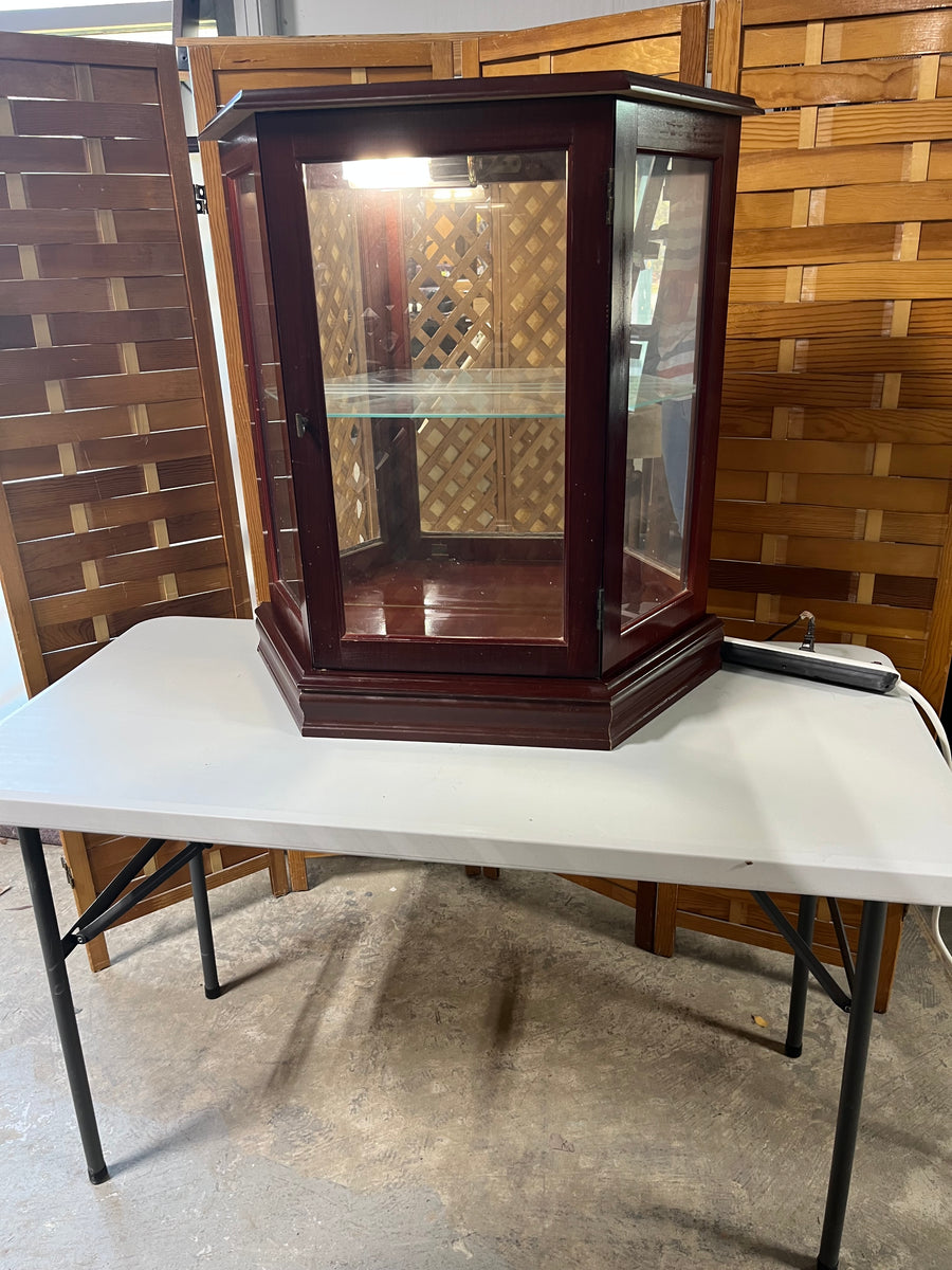 Pulaski Lighted Table Top Curio Cabinet with Mirrored Back ...