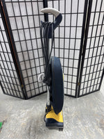 Oreck XL Gold Upright Vacuum Cleaner with Bags (WORKS)