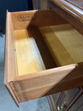 Kling China Hutch***HEAVY ITEM***READ DETAILS ON PICK UP POLICY***