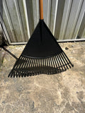 Project Source Plastic Leaf Rake (CC)