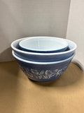 Set Of 3 Colonial Mist Blue And White Daises 401 // 402 Nesting Bowls