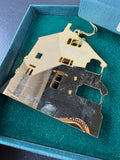 Drayton House Sheila’s Historical Cottage Metal Ornament in Box