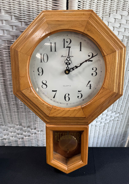 Daniel Dakota Battery Operated Regulator Wall Clock (WORKS)