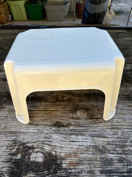 Rubbermaid Step Stool