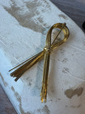 Wire Ribbon Gold Tone Brooch