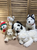 (G) Lot of Stuffed Animals