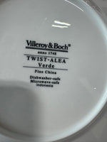 (C) 8-Piece Villeroy & Boch Twist Alea Verde China Set