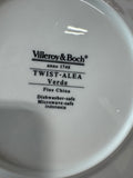(C) 8-Piece Villeroy & Boch Twist Alea Verde China Set