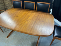 Mid Century Modern Style Dining Table with (2) Leaves and (8) Chairs