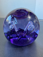 Caithness Royal Wedding Sarah Ferguson Monogram Purple Art Glass Paperweight