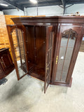 Thomasville Lighted 2 Piece China Hutch ***HEAVY ITEM*** READ DETAILS ON PICK UP POLICY