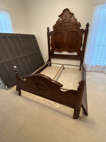 (A)Queen Antique Bed with Side Rails***HEAVY ITEM***