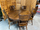 Round Claw Foot Dining Table with (5) Chairs ***HEAVY ITEM*** READ DESCRIPTION ON PICK UP POLICY***