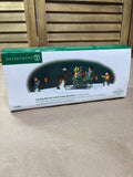 Dickens Village Collection/Dpt. 56 - Caroling with Cratchit Family