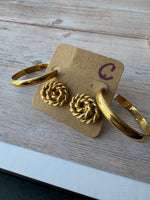 (C) Pair of Gold Tone Earrings