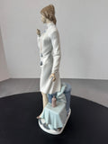 (A) Lladro Spain 5197 Female Physician Porcelain Figurine AS IS (READ DESCRIPTION CAREFULLY)