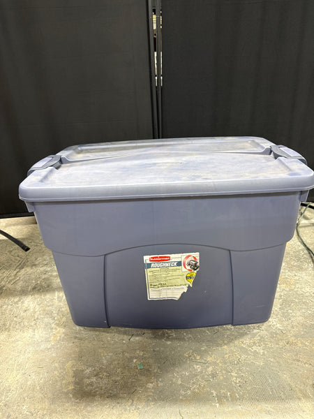 35 Gallon Blue Rubbermaid Storage