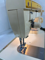 Singer Fashion Mate 360 Sewing Machine w/Storage Case