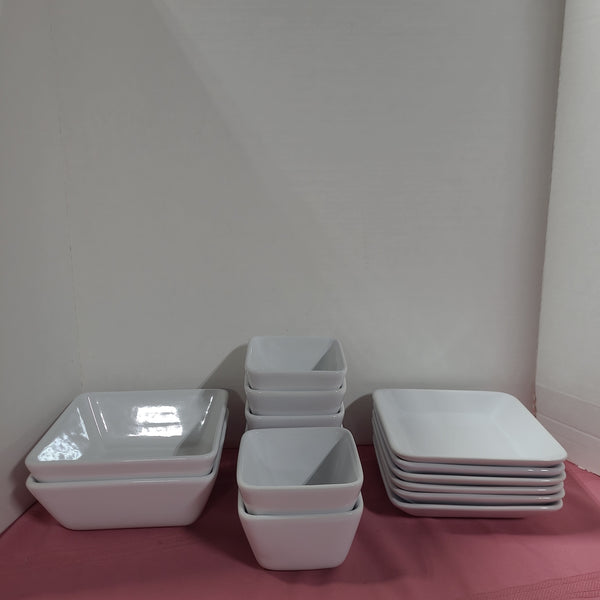 Pampered Chef Gray Food Storage Containers