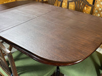 Double Pedestal Dininng Table, with (2) Leaves, (6) Chairs and Table Pads ***HEAVY ITEM***