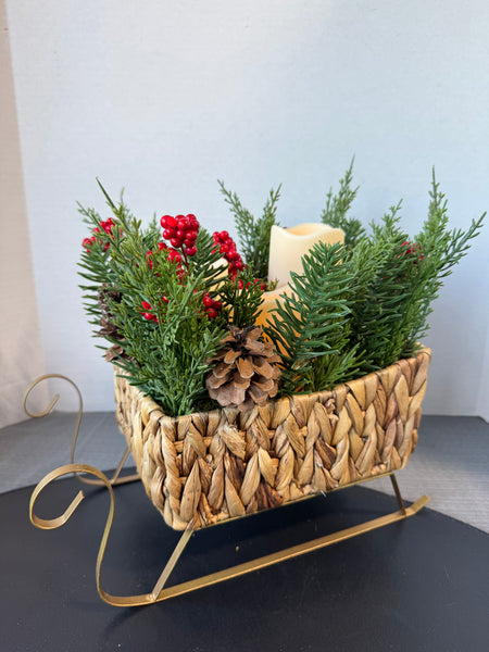 Bee & Willow Holiday Sleigh with Flameless Candles (WORKS)