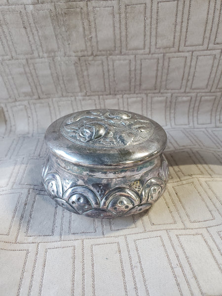 Vintage Meriden Silverplate Round Trinket Box