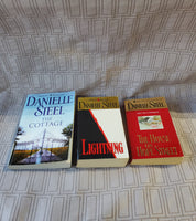 (A) Lot of 3 Paperback Danielle Steel Novels