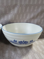 Pair of Pfaltzgraff "Yorktowne" Medium Mixing Bowls