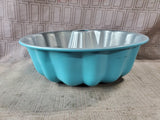 Pampered Chef Blue Fluted Cake Pan