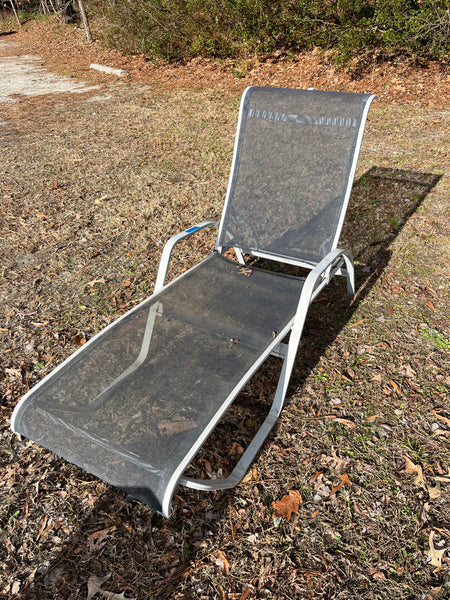 Lightweight Patio Lounger