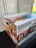 BLACK+DECKER 0.9 cu ft Microwave Oven in Box