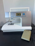 Singer Quantum 9940 Computerized Household Sewing Machine with Foot Pedal & Soft Cover