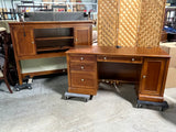 Stanley Furniture Desk with Hutch ***HEAVY ITEM***READ DETAILS ON PICK UP POLICY***
