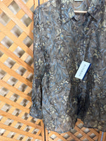 Woman’s Size 44 Floral Button Up Blouse