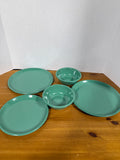 5-Piece Turquoise Green Rubbermaid Dishes (B)