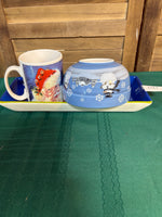 Three Piece Christmas Serving Lot