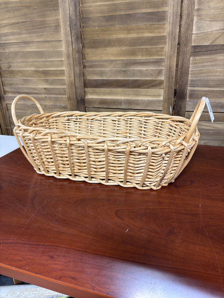 Oblong Basket W/Handless