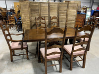 Thomasville Dining Table with 2 Leaves, 6 Chairs, and Table Pads