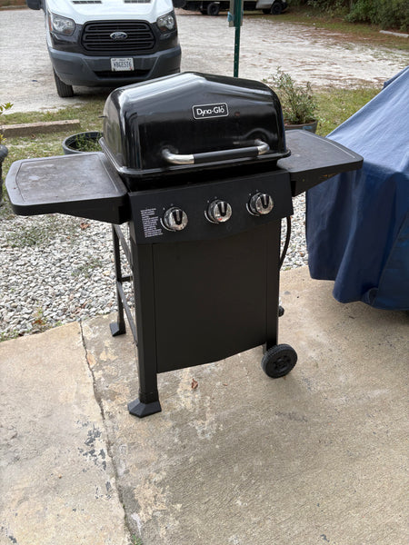 Dyna-Glo 2-Burner Gas Grill w/Cover