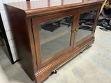 TV Console***HEAVY ITEM***READ DETAILS ON PICK UP POLICY***
