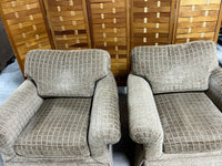 Kravet Furniture Inc. Pair of Upholstered Chairs***HEAVY ITEM***