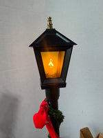 Byers Choice Carolers Electric Lamp Post (WORKS)
