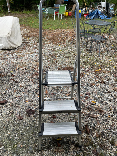 Folding Aluminum Step Ladder