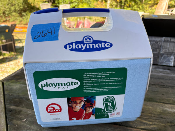 Igloo Playmate Pal 7 qt Cooler
