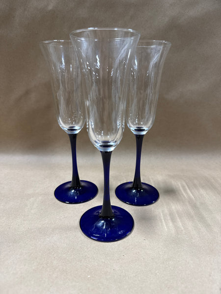 Set Of 3 Champagne Flutes With Cobalt Blue Stems
