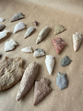 Lot Of Arrowheads (C)