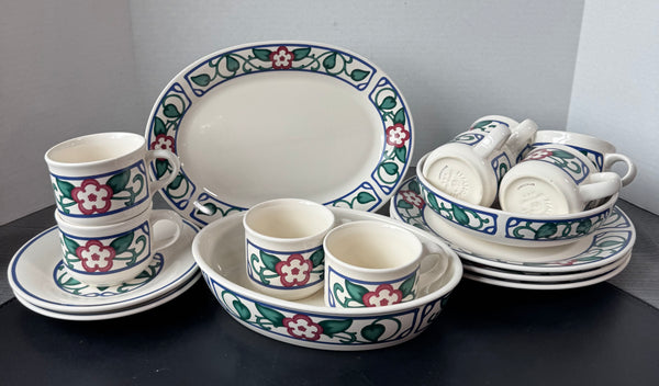 16-Piece Pfaltzgraff Arbor Vine China Set