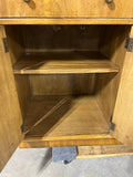 Unbranded Server***HEAVY ITEM***READ DETAILS ON PICK UP POLICY***